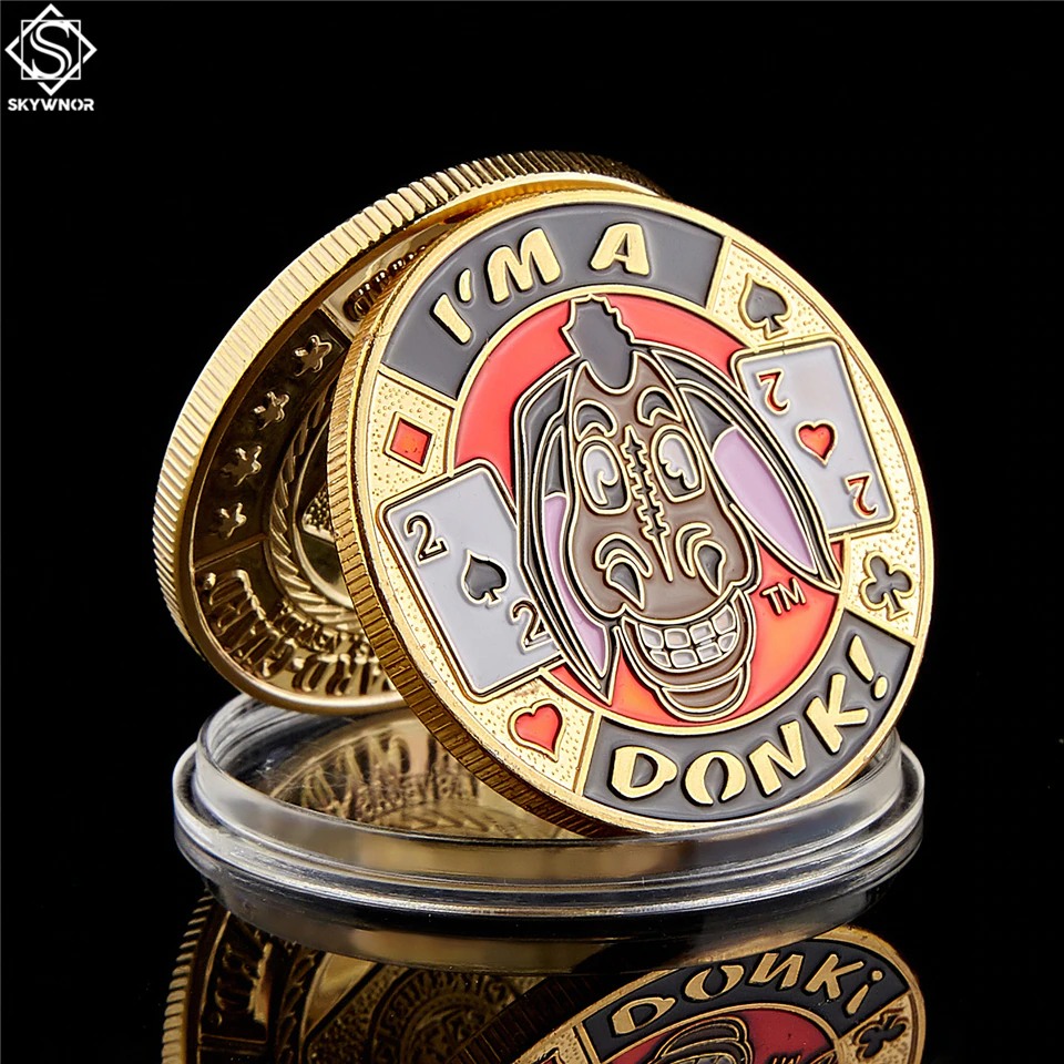 Mesa de Blackjack com cartas e fichas